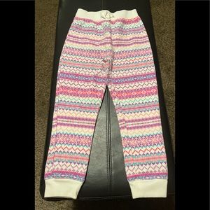 Girl’s Children’s Place pattern sweatpants